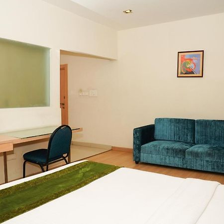 Oyster Suites Hajdarabad Zewnętrze zdjęcie